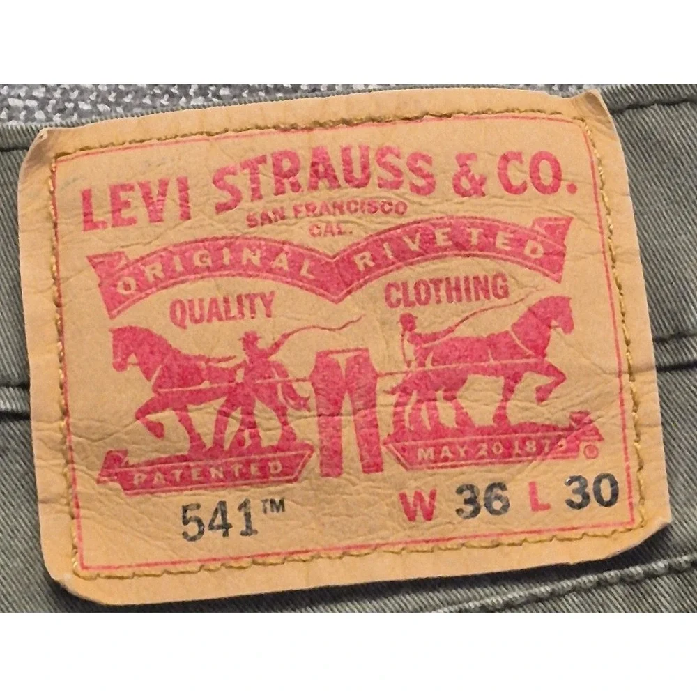 Levi's 541 Athletic Taper Men's 36x30 Olive Green Stretch Pants Chino 541-0196